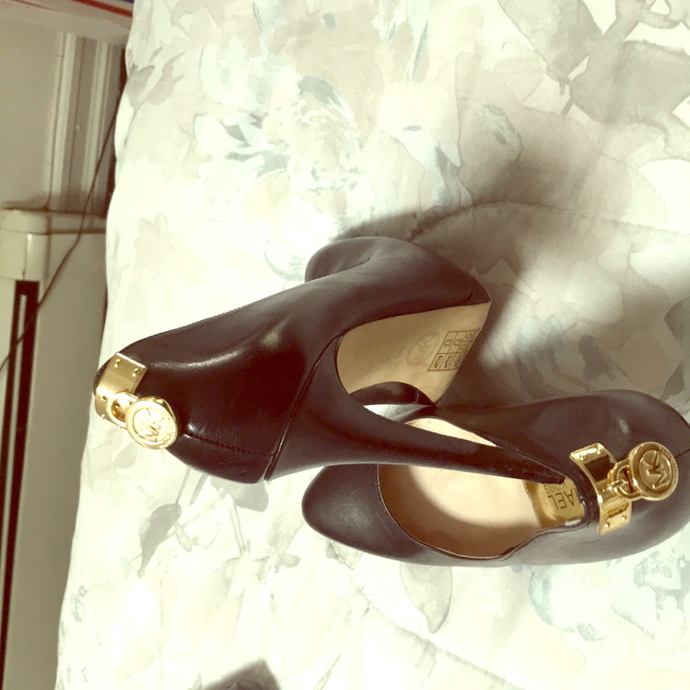 Micheal kors pump shoe